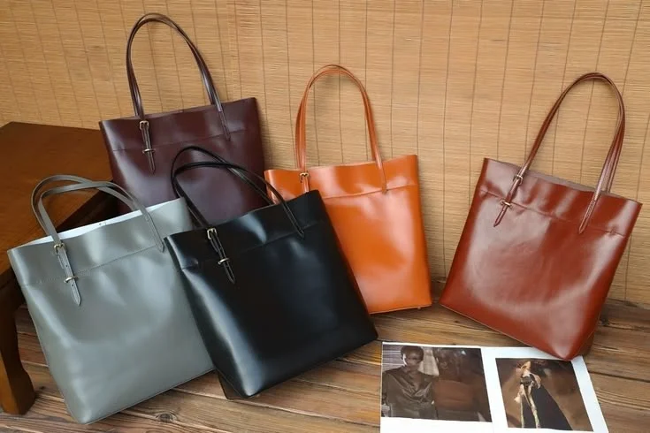 Almost perfect leather tote bag