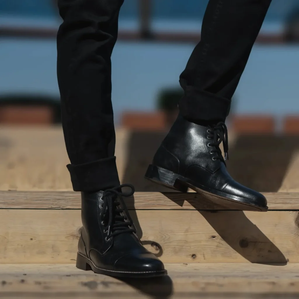 Leather mens boots black