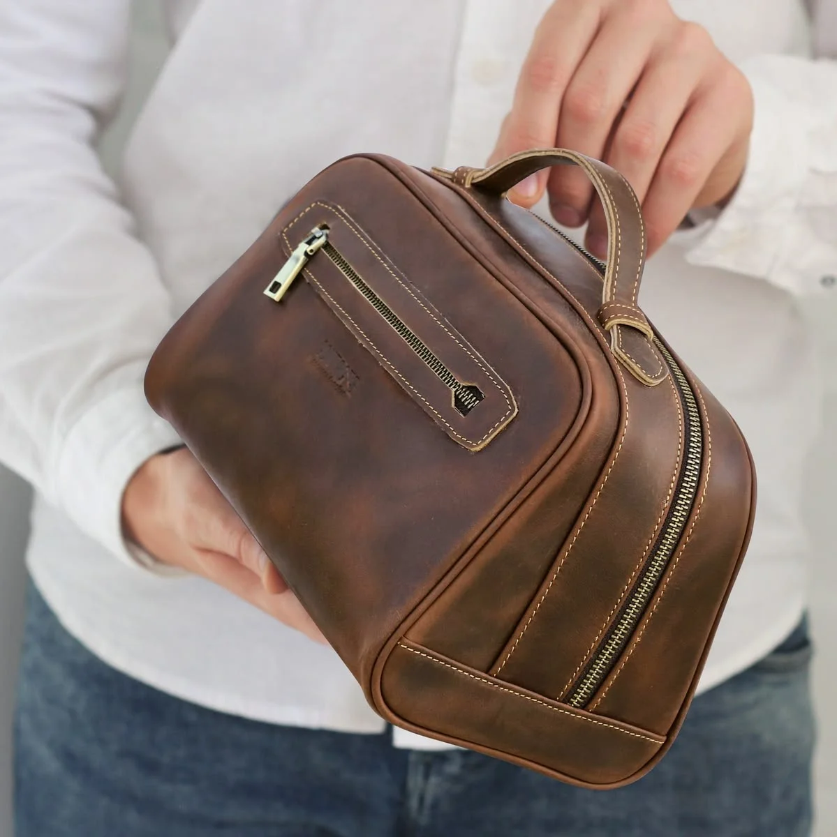 Leather men's cosmetic bag