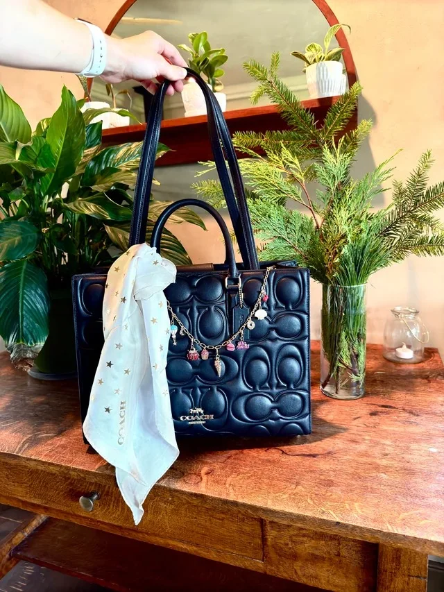 Maggie tote bag in signature leather